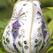 Pear Delight by Irene Junkuhn 