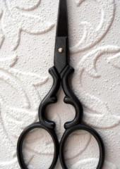Large Range of Embroidery Scissors available at Australian Needle Arts